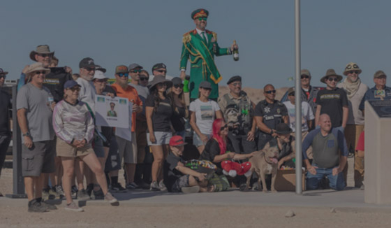 نصّب نفسه سلطاناً عليها ومنع ارتداء “الكروكس”.. أمريكي يؤسس دولته الخاصة في قلب صحراء كاليفورنيا صورة رقم 6