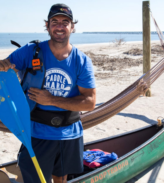 ضاع بالبحر 33 يوما حتى ظنوه ميتا! إنقاذ أمريكي كان يلف العالم بقاربه صورة رقم 8 ضاع بالبحر 33 يوما حتى ظنوه ميتا! إنقاذ أمريكي كان يلف العالم بقاربه صورة رقم 8