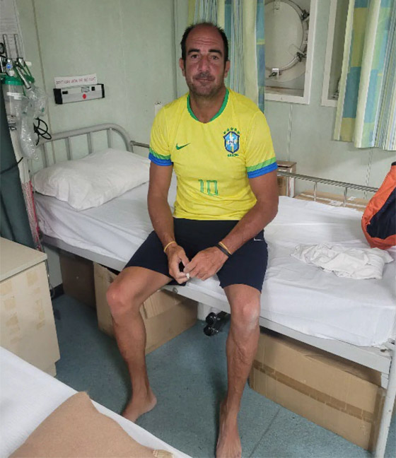 ضاع بالبحر 33 يوما حتى ظنوه ميتا! إنقاذ أمريكي كان يلف العالم بقاربه صورة رقم 3 ضاع بالبحر 33 يوما حتى ظنوه ميتا! إنقاذ أمريكي كان يلف العالم بقاربه صورة رقم 3