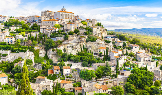 مقاطعة فرنسية غنية بالتاريخ والمناظر الطبيعية.. 