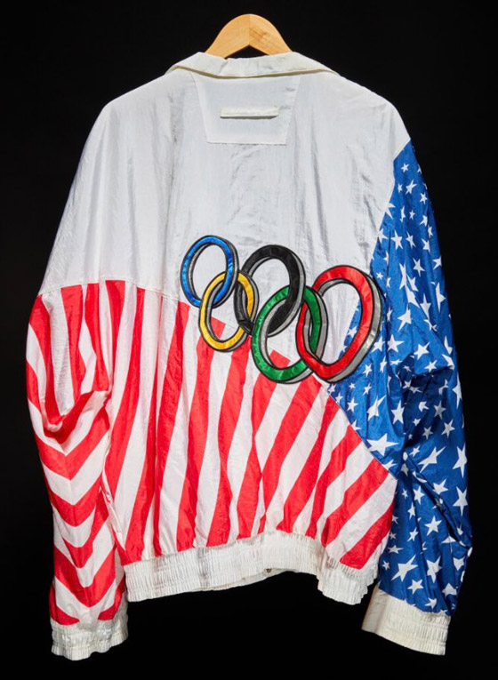 بيع سترة مايكل جوردان 