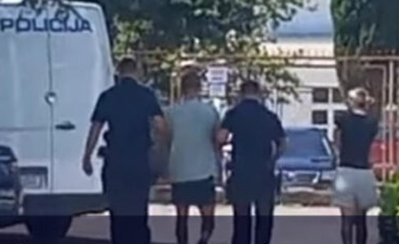 رعب على الطائرة.. ملاكم بريطاني حاول فتح الباب أثناء الإقلاع! صورة رقم 6 رعب على الطائرة.. ملاكم بريطاني حاول فتح الباب أثناء الإقلاع! صورة رقم 6