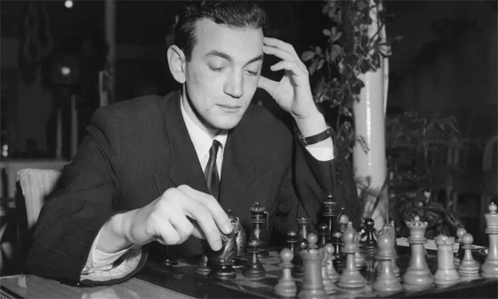 لهذه الأسباب.. طرد هؤلاء من روسيا وفقدوا الهوية صورة رقم 3 لهذه الأسباب.. طرد هؤلاء من روسيا وفقدوا الهوية صورة رقم 3