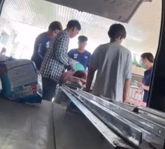 الثانية في أقل من شهر.. سيدة تستيقظ داخل نعشها قبل دقائق من دفنها! صورة رقم 4 الثانية في أقل من شهر.. سيدة تستيقظ داخل نعشها قبل دقائق من دفنها! صورة رقم 4