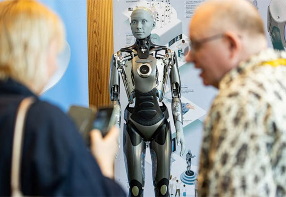 الروبوتات تطمئن البشر بأول مؤتمر صحافي: لن نسرق وظائفكم ولن نتمرد عليكم! صورة رقم 5