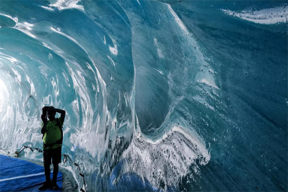 بالصور: نظرة داخل الكهوف الجليدية المهيبة في جبال الألب صورة رقم 5