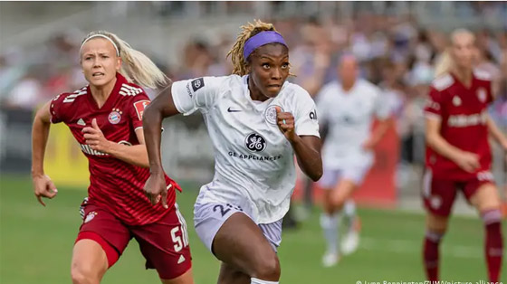 لاعبات عالميات يجمعن بين كرة القدم والأمومة ويشاركن بكأس العالم للسيدات صورة رقم 7