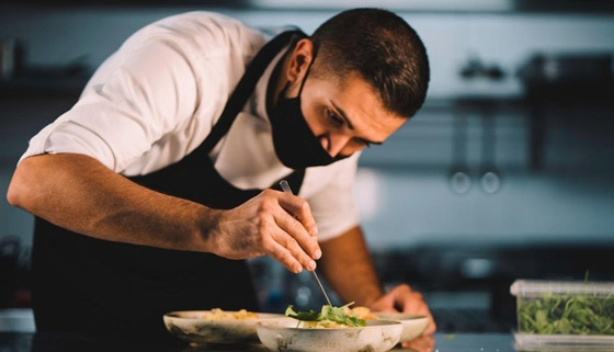 نواب بريطانيا من دون طعام بسبب قلة الطهاة في البلاد! صورة رقم 1