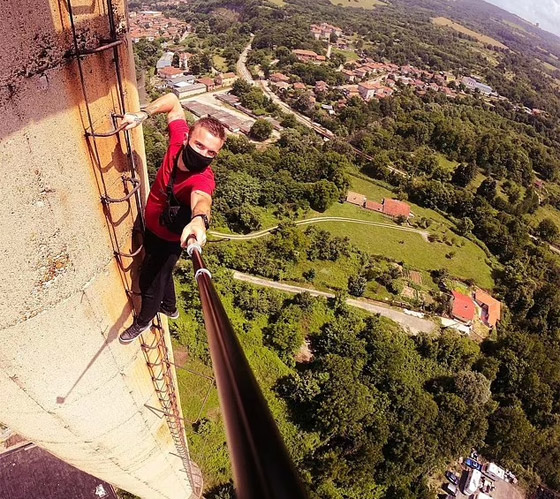 صور: وفاة مغامر فرنسي شهير بعد سقوطه من الطابق الـ68 صورة رقم 3 صور: وفاة مغامر فرنسي شهير بعد سقوطه من الطابق الـ68 صورة رقم 3