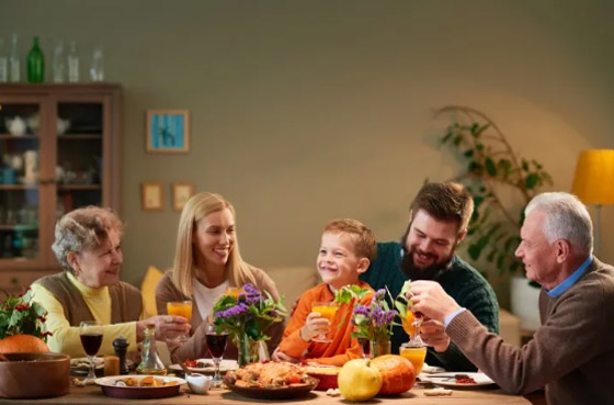 أغرب آداب الطعام المستحبة في بعض الدول رغم فظاظتها! صورة رقم 9