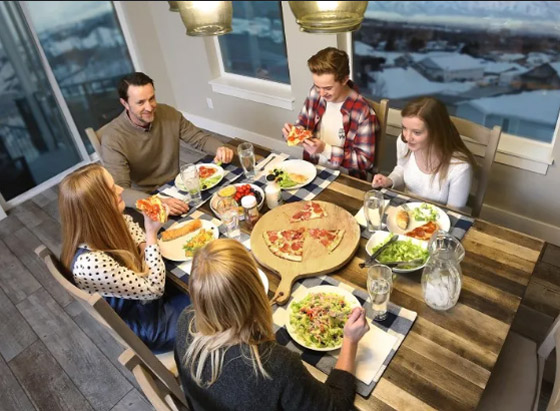 أغرب آداب الطعام المستحبة في بعض الدول رغم فظاظتها! صورة رقم 6