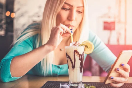 أغرب آداب الطعام المستحبة في بعض الدول رغم فظاظتها! صورة رقم 2