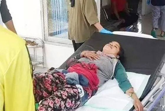 فيديو: سيدة إندونيسية تنجو من هجوم تمساح بأعجوبة.. قاومته 90 دقيقة! صورة رقم 5 فيديو: سيدة إندونيسية تنجو من هجوم تمساح بأعجوبة.. قاومته 90 دقيقة! صورة رقم 5