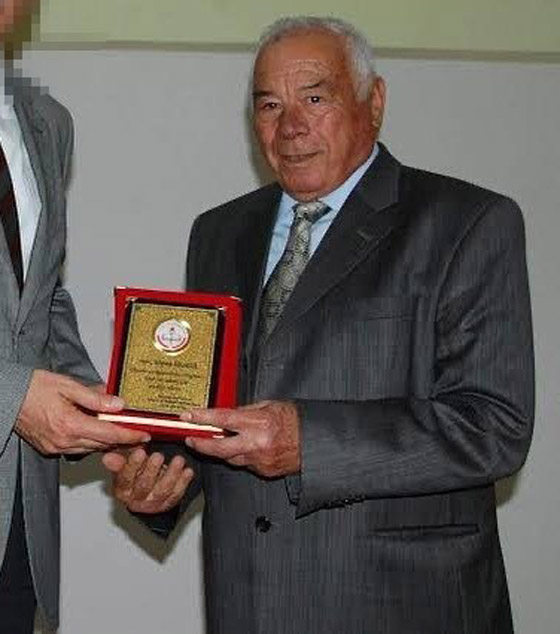 خادمة ترث الملايين! رجل أعمال تركي يعترف لسيدة عملت بمنزله بأنه والدها بعد 71 عاما صورة رقم 9 خادمة ترث الملايين! رجل أعمال تركي يعترف لسيدة عملت بمنزله بأنه والدها بعد 71 عاما صورة رقم 9