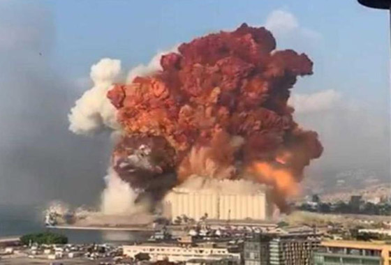 ماكرون يخاطب اللبنانيين بالعربية بمناسبة 3 سنوات على انفجار المرفأ صورة رقم 3 ماكرون يخاطب اللبنانيين بالعربية بمناسبة 3 سنوات على انفجار المرفأ صورة رقم 3