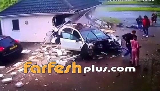 مراهق بسيارة فارهة كاد يتسبب بكارثة.. فيديو مرعب يوثق الحادثة صورة رقم 5 مراهق بسيارة فارهة كاد يتسبب بكارثة.. فيديو مرعب يوثق الحادثة صورة رقم 5