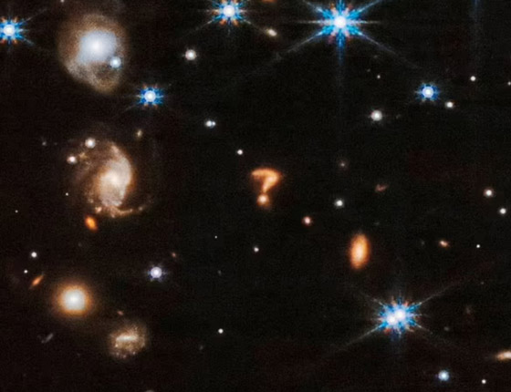 صور: إشارات استفهام من قلب السماء.. هل يخبرنا الكون شيئا؟ صورة رقم 5