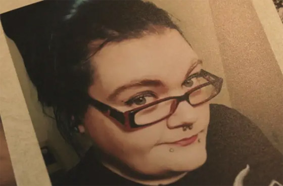 فيديو وصور: امرأة أمريكية تحطم الرقم القياسي بأطول لحية في العالم صورة رقم 4