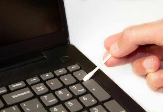 أقذر من مقعد المرحاض! خطوات لتنظيف لوحة مفاتيح الحاسوب أو اللابتوب صورة رقم 4