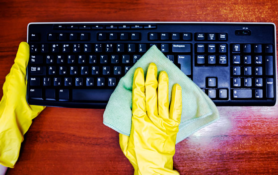 أقذر من مقعد المرحاض! خطوات لتنظيف لوحة مفاتيح الحاسوب أو اللابتوب صورة رقم 8