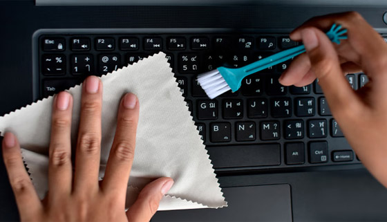 أقذر من مقعد المرحاض! خطوات لتنظيف لوحة مفاتيح الحاسوب أو اللابتوب صورة رقم 11