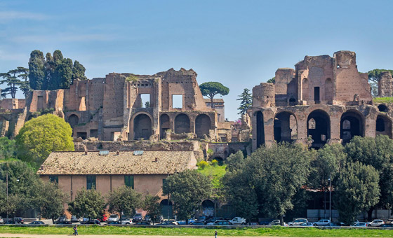 60 ألفا رقصوا بالمكان.. حفل صاخب كاد يدمر السيرك العظيم في روما! صورة رقم 7