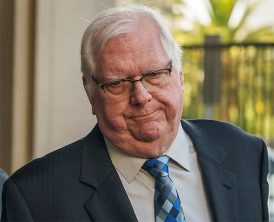 بعد شجار.. قاضي أمريكي يقتل زوجته بأحد أسلحته الـ47! صور صورة رقم 3 بعد شجار.. قاضي أمريكي يقتل زوجته بأحد أسلحته الـ47! صور صورة رقم 3