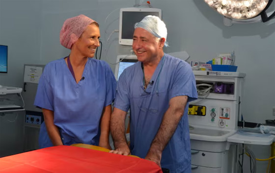 أخت تبرعت لشقيقتها.. نجاح أول عملية زراعة رحم في بريطانيا! فيديو صورة رقم 3 أخت تبرعت لشقيقتها.. نجاح أول عملية زراعة رحم في بريطانيا! فيديو صورة رقم 3