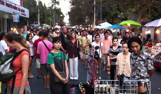 يُمنع إطعام الحمام في البندقية بإيطاليا.. إليكم أغرب 10 قوانين حول العالم صورة رقم 3