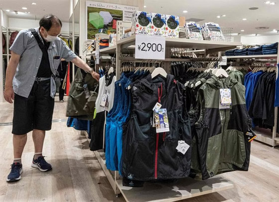 لمواجهة الحر في اليابان.. ملابس وإكسسوارات مُبردة (صور) صورة رقم 13