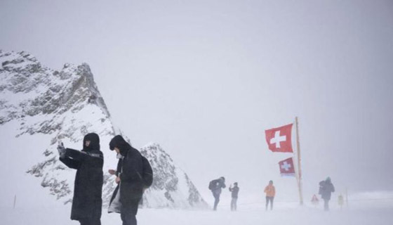 فُقد قبل 50 عاماً.. العثور على رفاة متسلق في جبال الألب صورة رقم 1