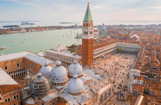 السياحة في فينيسيا (البندقية).. متعة التسوق في المدينة العائمة صورة رقم 4