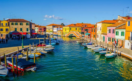 السياحة في فينيسيا (البندقية).. متعة التسوق في المدينة العائمة صورة رقم 5