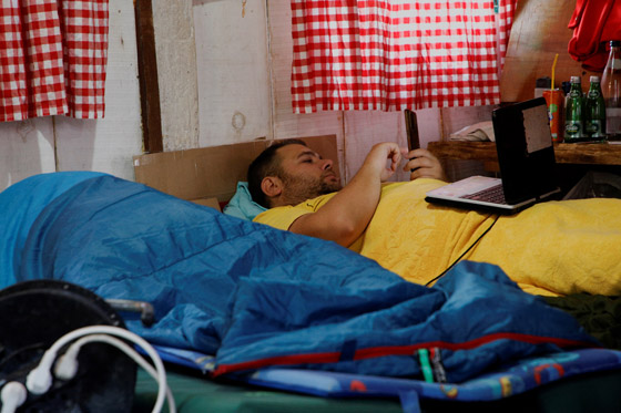 عليك الاستلقاء فقط! 7 متسابقين يتنافسون للحصول على لقب 