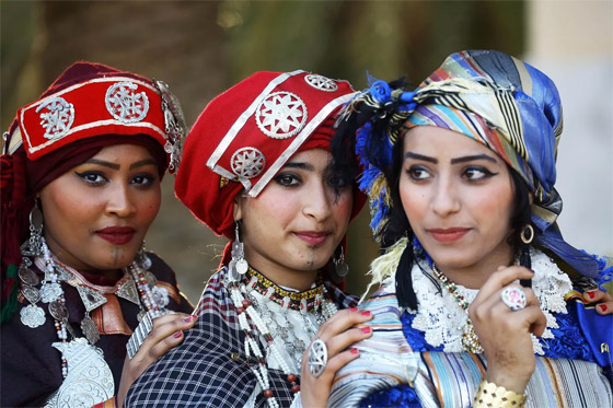 يوم الجمال العالمي: صور جمال الأزياء الوطنية بدول العالم بينها ليبيا وفلسطين صورة رقم 2 يوم الجمال العالمي: صور جمال الأزياء الوطنية بدول العالم بينها ليبيا وفلسطين صورة رقم 2