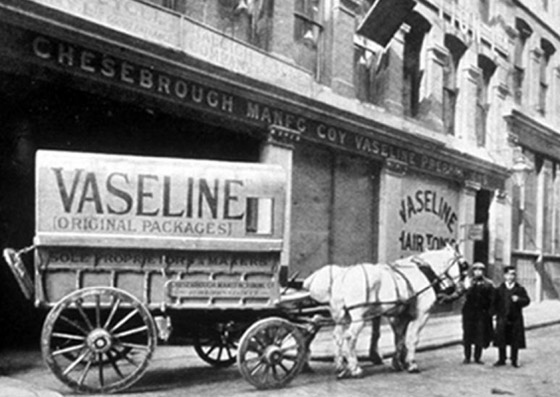 استُخدم بالحروب وصناعة المعجنات.. تعرفوا إلى تاريخ اختراع 