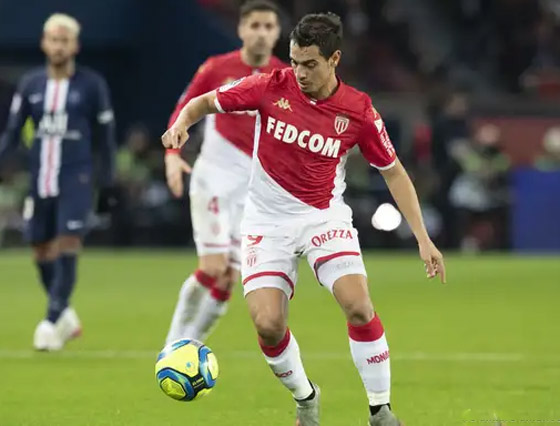 بين الأصول وبلد المنشأ.. لاعبون من أصول 