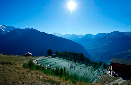 أغرب 10 ملاعب رياضية في العالم! صورة رقم 1
