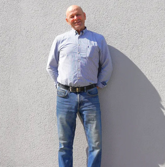 حادث مروع سببه منشار.. رجل جمع أحشاءه بقميص وركض بها للمستشفى! صورة رقم 2