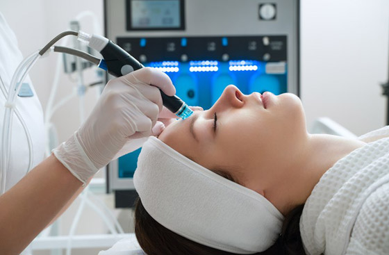 استعيدي شبابكِ.. 6 إجراءات تجميلية تكافح الشيخوخة صورة رقم 1