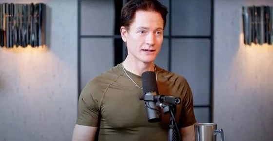 مدير تكنولوجيا يسعى للخلود بتناول 111 حبة دواء يومياً صورة رقم 3