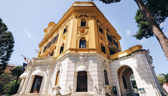 أسعار الأطعمة تبدأ بـ250 دولارا.. دولة أوروبية تتصدر أفضل 50 مطعما بالعالم صورة رقم 1