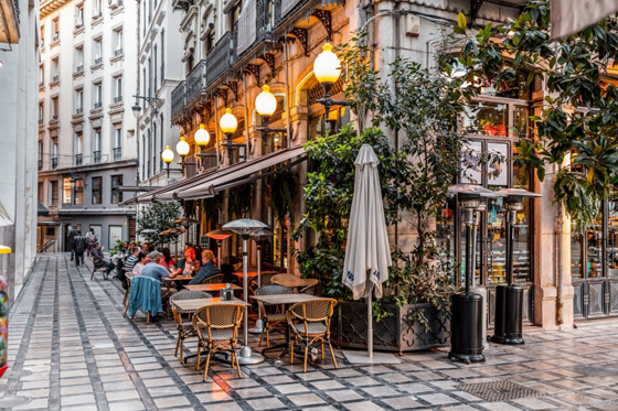 أسعار الأطعمة تبدأ بـ250 دولارا.. دولة أوروبية تتصدر أفضل 50 مطعما بالعالم صورة رقم 3