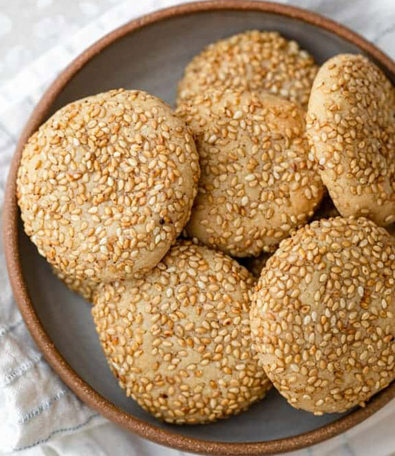 إليكم طريقة تحضير كوكيز صحي بالسمسم والطحينة.. خفيف ولذيذ صورة رقم 4