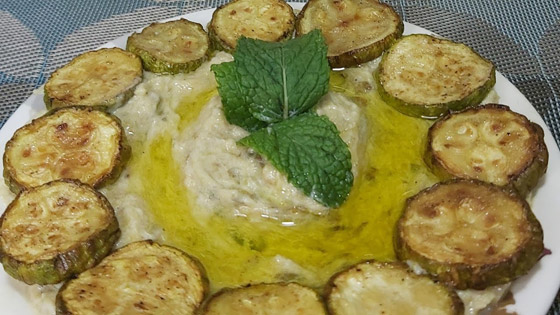 إليكم طريقة تحضير متبل الكوسا المقلي صورة رقم 3