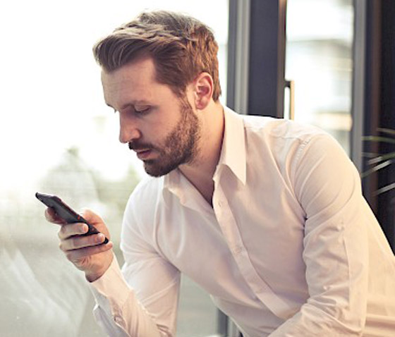 إرهاق وجفاف العيون.. 7 أشياء تحدث عندما تطيل النظر إلى الشاشات صورة رقم 9