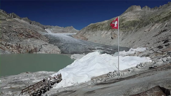 بالصور: مناظر طبيعية جديدة مع اختفاء أنهار جبال الألب الجليدية صورة رقم 2 بالصور: مناظر طبيعية جديدة مع اختفاء أنهار جبال الألب الجليدية صورة رقم 2