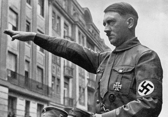 بنقود مزيفة.. حاول النازي هتلر تدمير بريطانيا صورة رقم 1 بنقود مزيفة.. حاول النازي هتلر تدمير بريطانيا صورة رقم 1