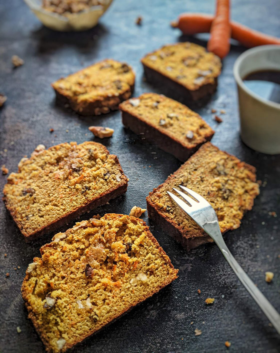 وصفة سهلة وصحية وسريعة التحضير.. طريقة عمل كعكة الجزر بالجوز صورة رقم 4 وصفة سهلة وصحية وسريعة التحضير.. طريقة عمل كعكة الجزر بالجوز صورة رقم 4