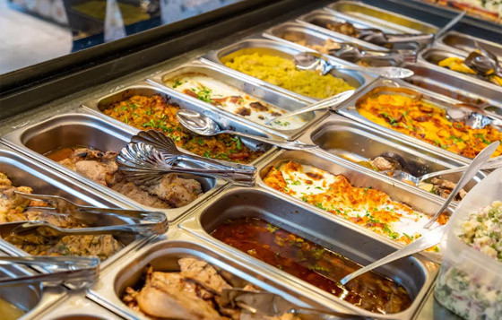 بينها الفاكهة والخضار المقطعة مسبقاً.. 4 أطعمة احذرها صورة رقم 4